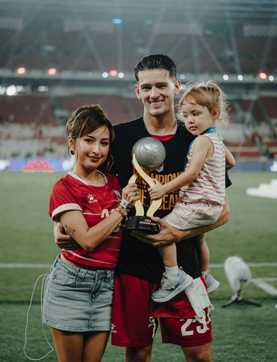 Kamari merayakan keberhasilan timnas menjadi juara FIFA ASEAN Cup 2026 dalam unggahan Instagram Justin Hubner.