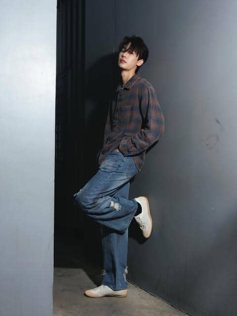 OOTD Sneakers Canvas ala Dew Jirawat
