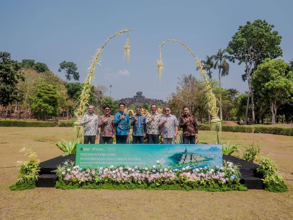 Wisatawan Candi Borobudur Bisa Menetralkan Jejak Karbon Perjalanannya Lewat Tiket Masuk. (dok InJourney Destination Management)
