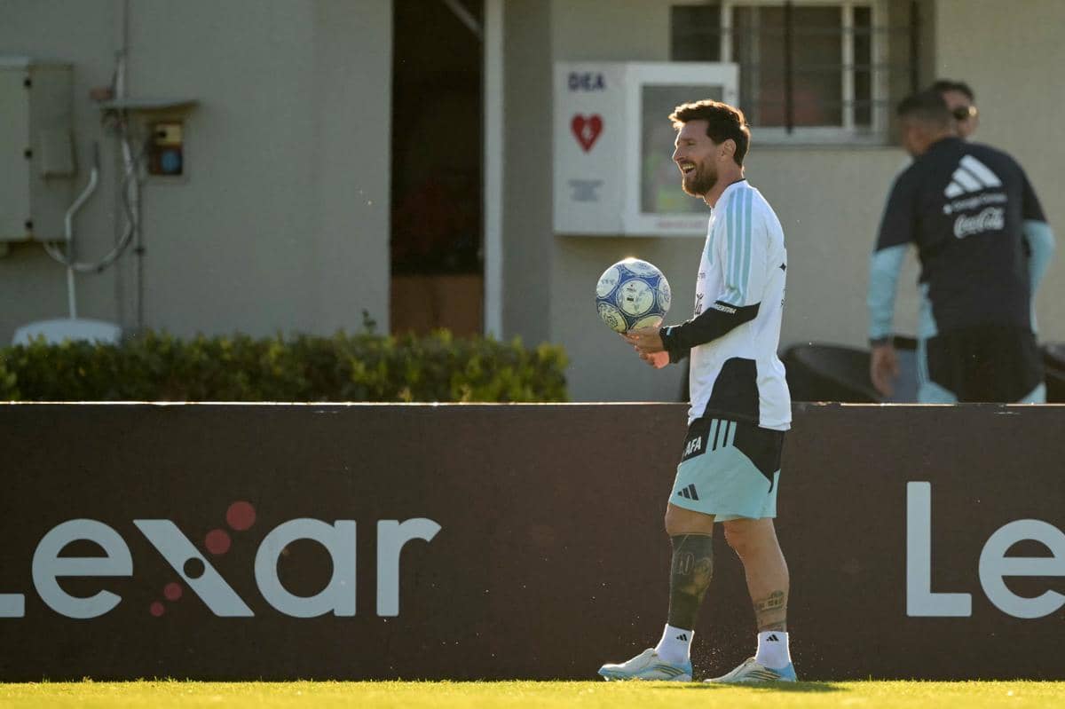 Perpisahan Messi yang Angkat Derajat Benin di Sepak Bola