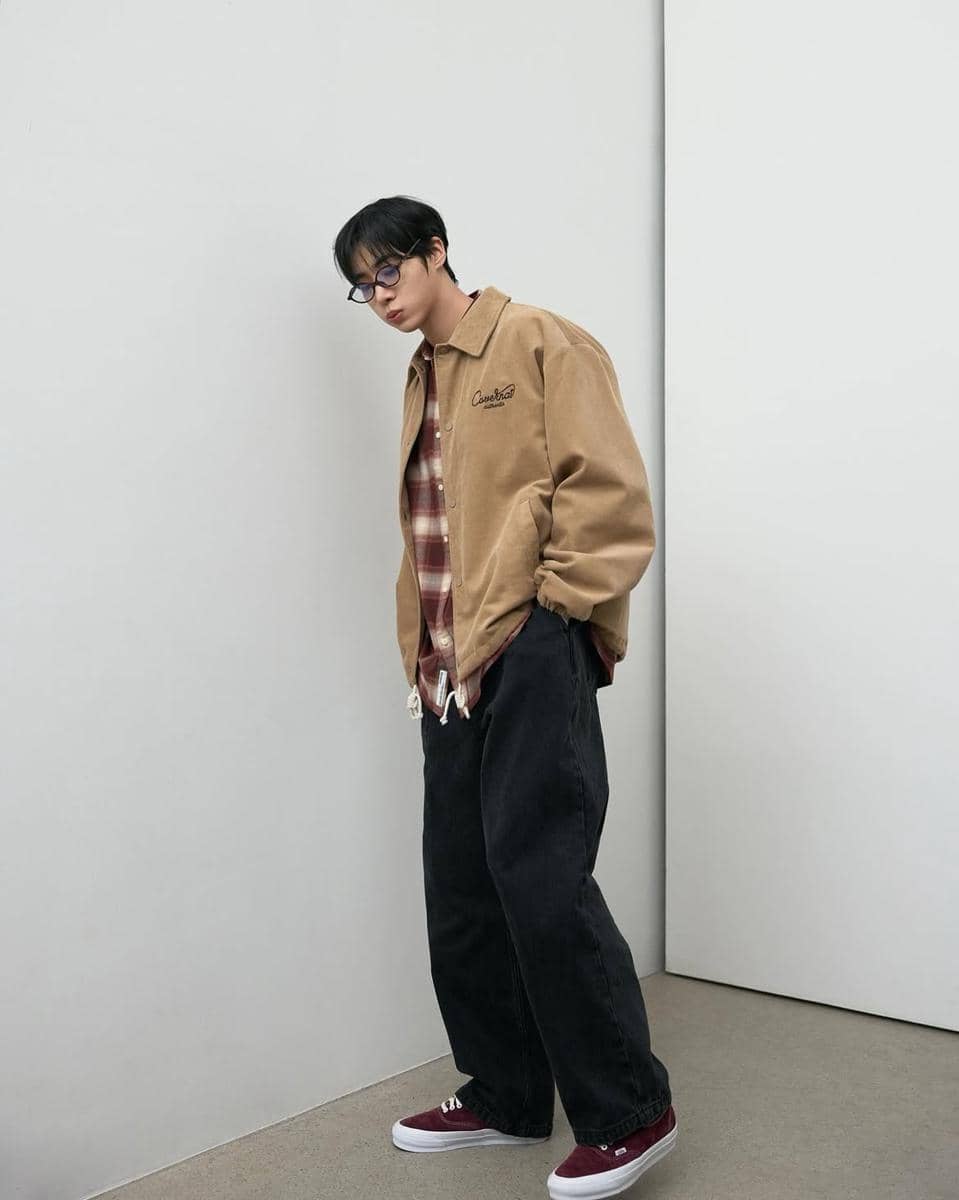 Inspirasi OOTD ala Choo Young Woo dari unggahan Instagram @cu.young untuk ide padu padan pakaian.
