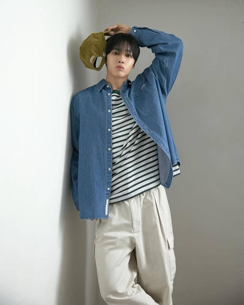 Choo Young Woo tampil dengan gaya OOTD kasual dalam unggahan Instagram yang menjadi inspirasi busana pria.