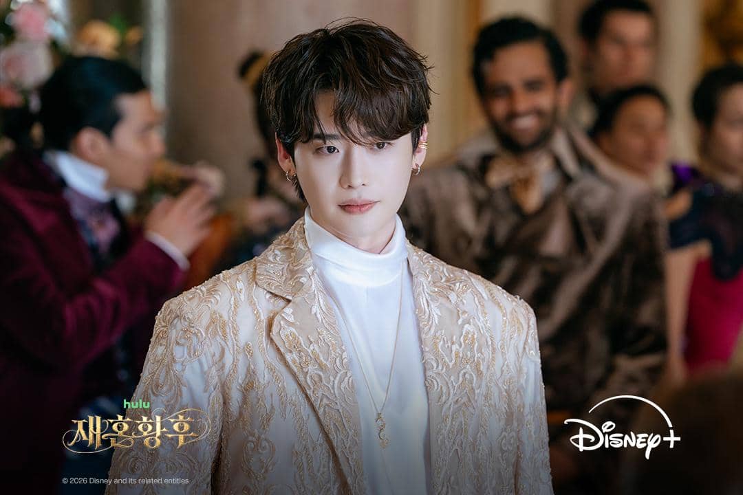 11 Drakor Romantis dengan Lee Jong Suk sebagai Pemeran Utama