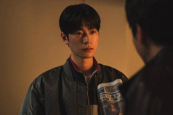 Potongan adegan dari drama Dive Into You produksi Disney+ dalam materi promosi resmi serial tersebut yang terbaru.