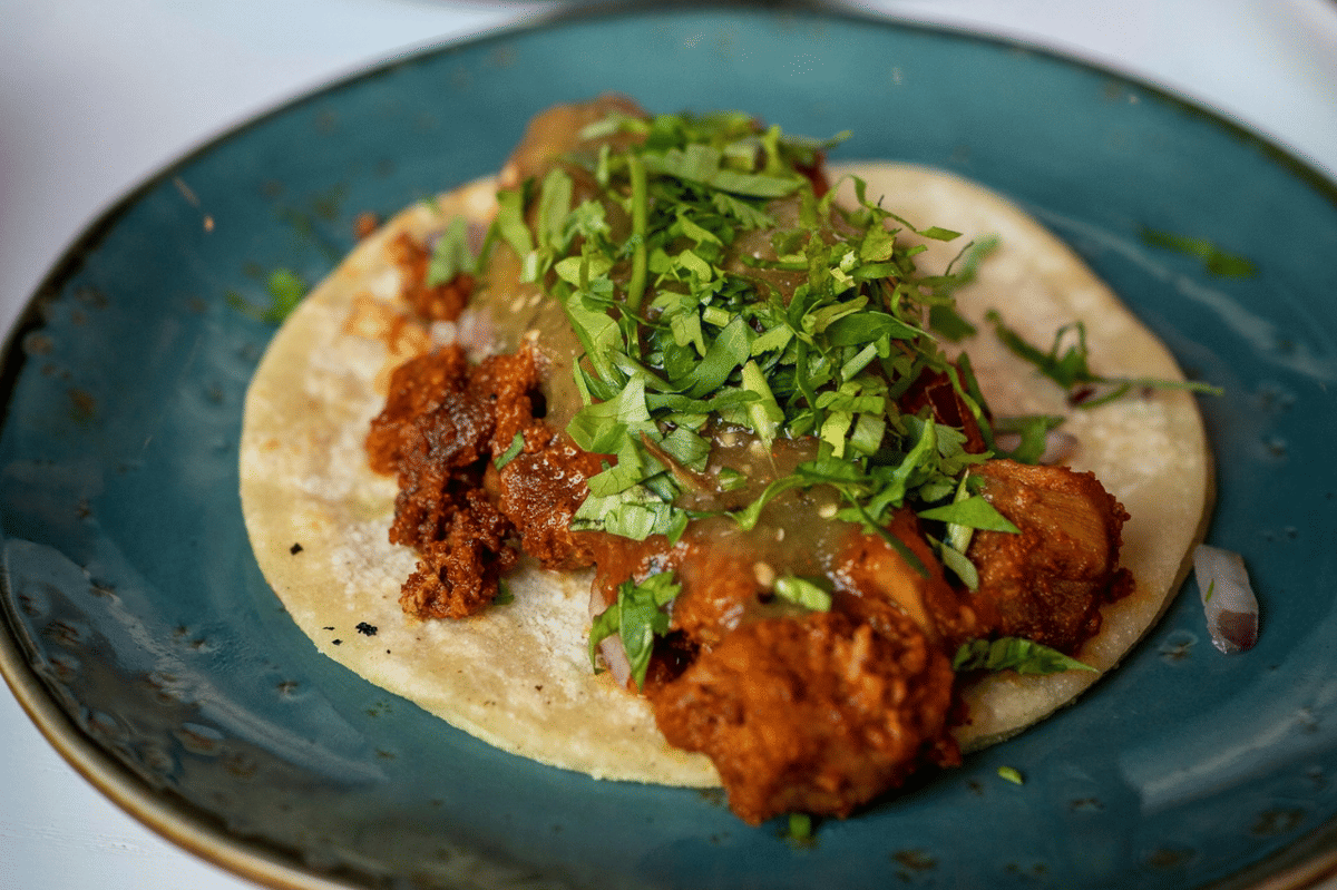 ilustrasi crispy herb butter chicken