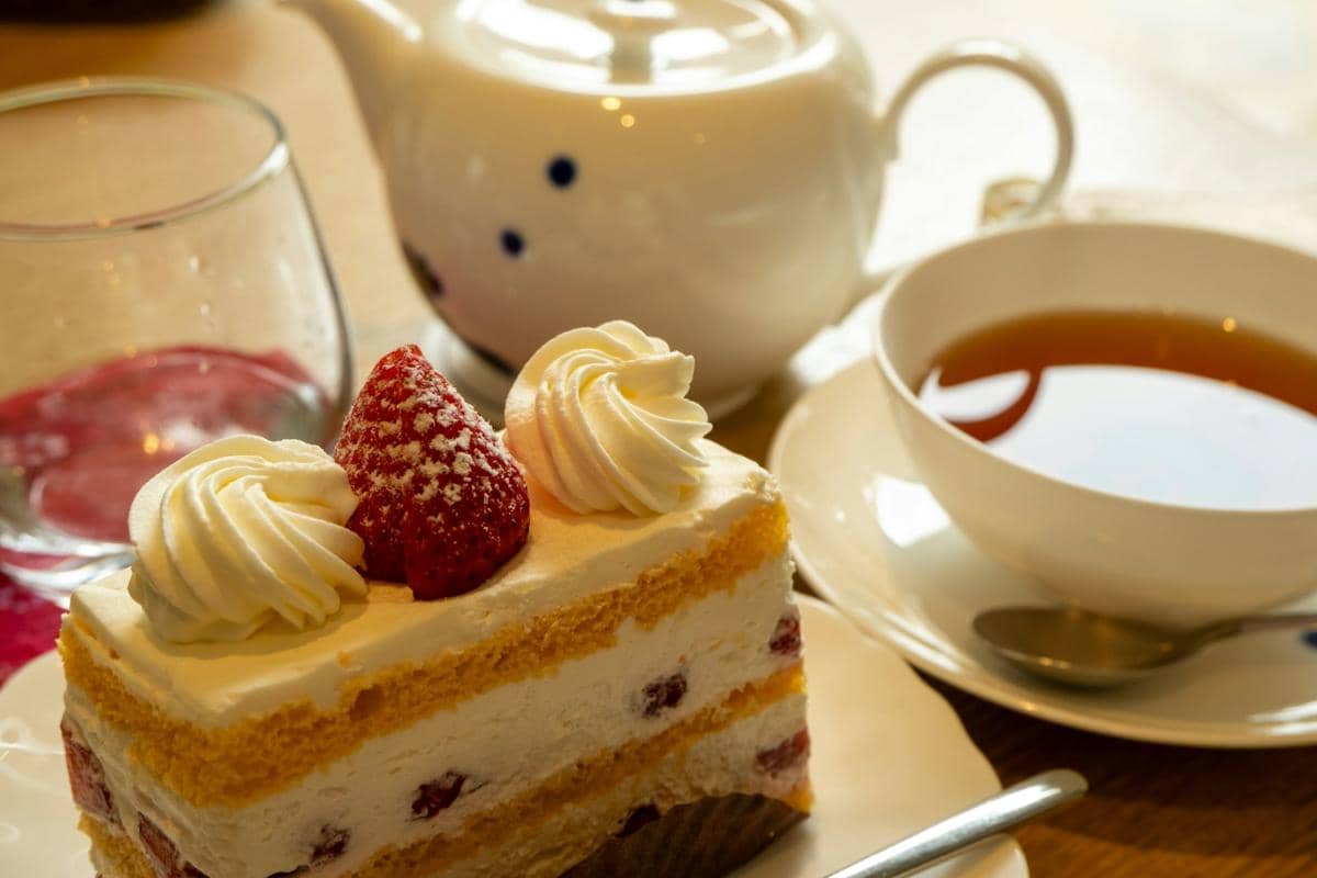 Resep Mixed Berry Chantilly Cake yang Creamy, Fruity, dan Cantik