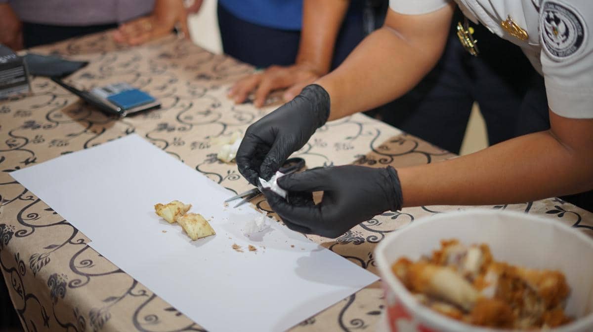 Hampir Saja, Ayam Goreng Isi Sabu 17,11 gram Masuk Lapas Porong