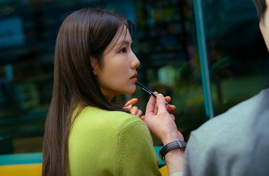 Potongan adegan drama Korea A Love Other Than Yours dari unggahan daring akun resmi Instagram KBS Drama.