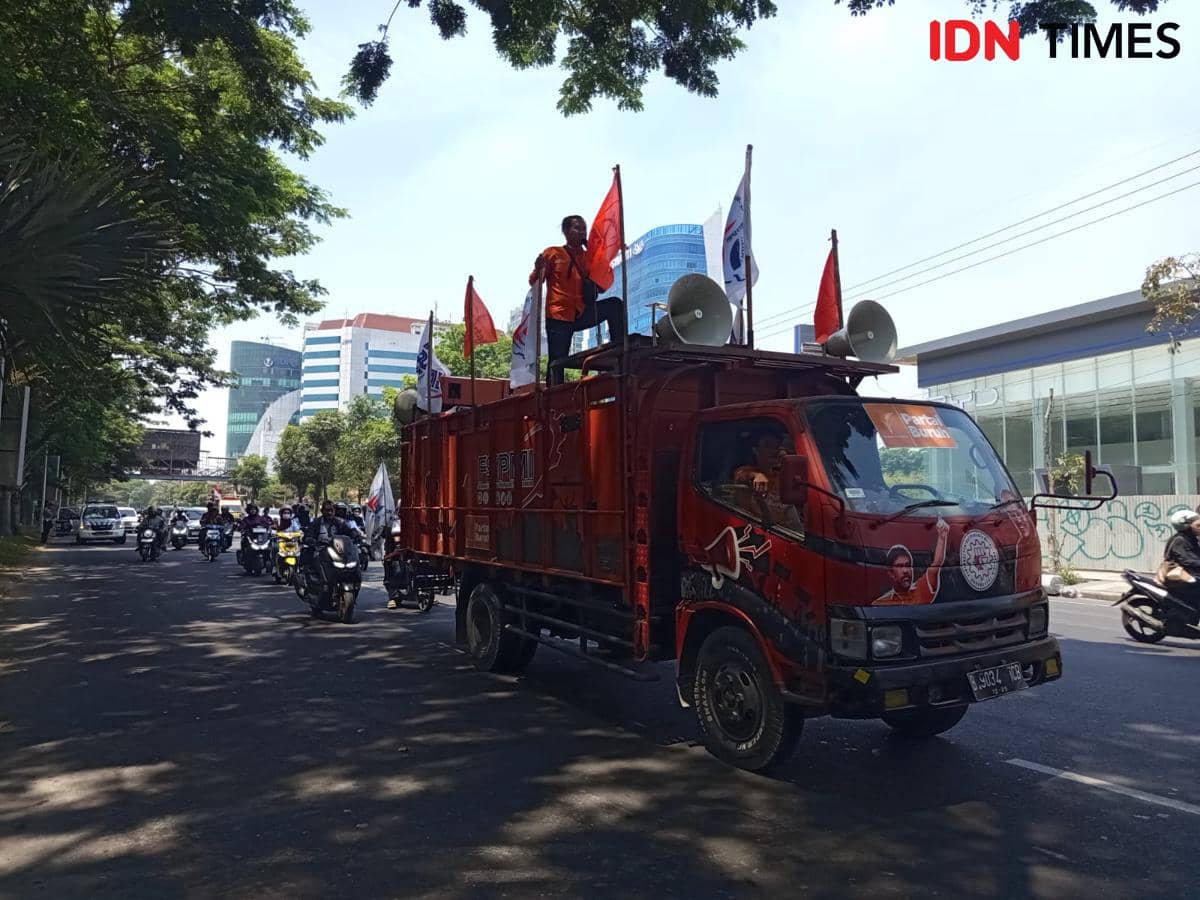 1.000 Buruh Geruduk Kantor Gubernur! Desak Upah Naik 9 Persen