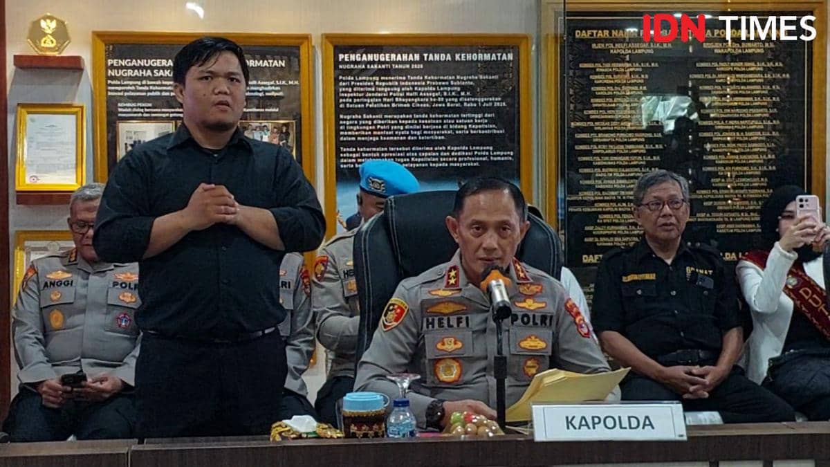 Konferensi pers pengungkapan jaringan narkotika Aceh-Malaysia oleh Polda Lampung. 