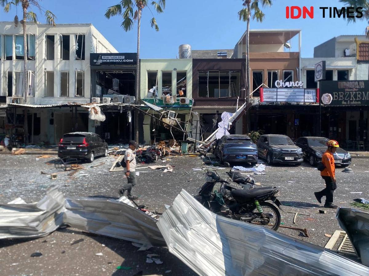 Tim Gegana Merapat ke Lokasi Ledakan Ruko Pakuwon City Surabaya