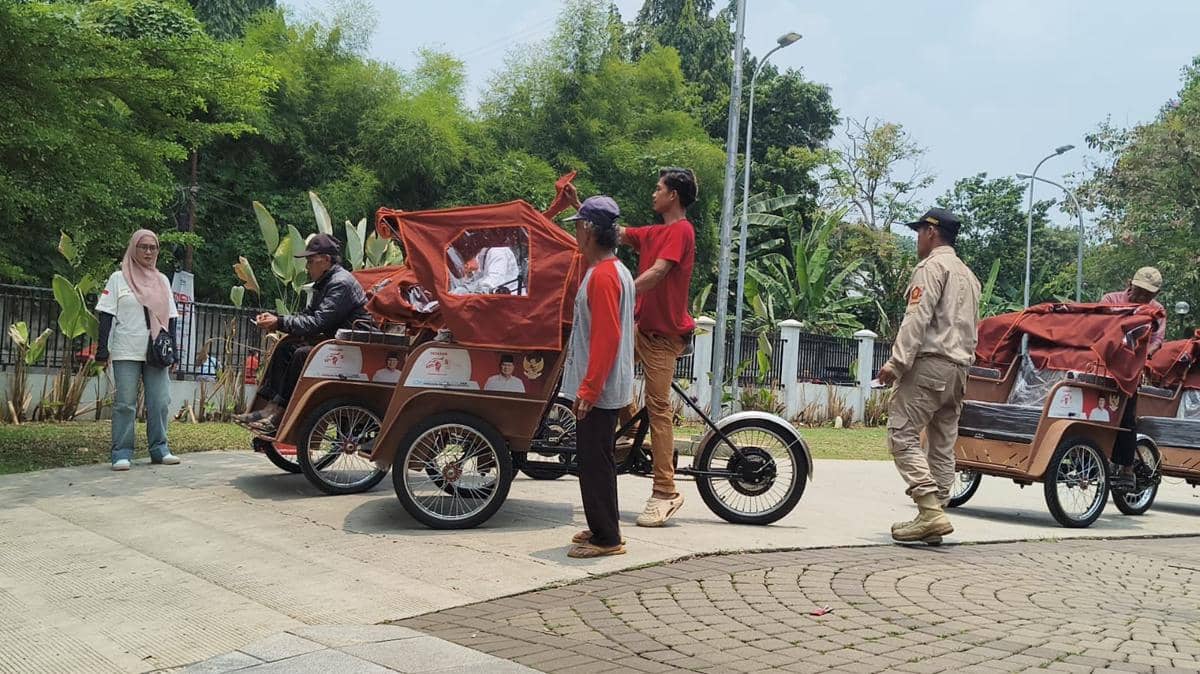 160 Unit Becak Listrik Bantuan dari Prabowo Dibagikan di Kota Bogor