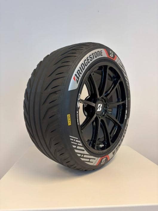 Ban Bridgestone Potenza GEN4 for Typhoon Tyre, varian ban yang disediakan bersama Potenza GEN4 utama.