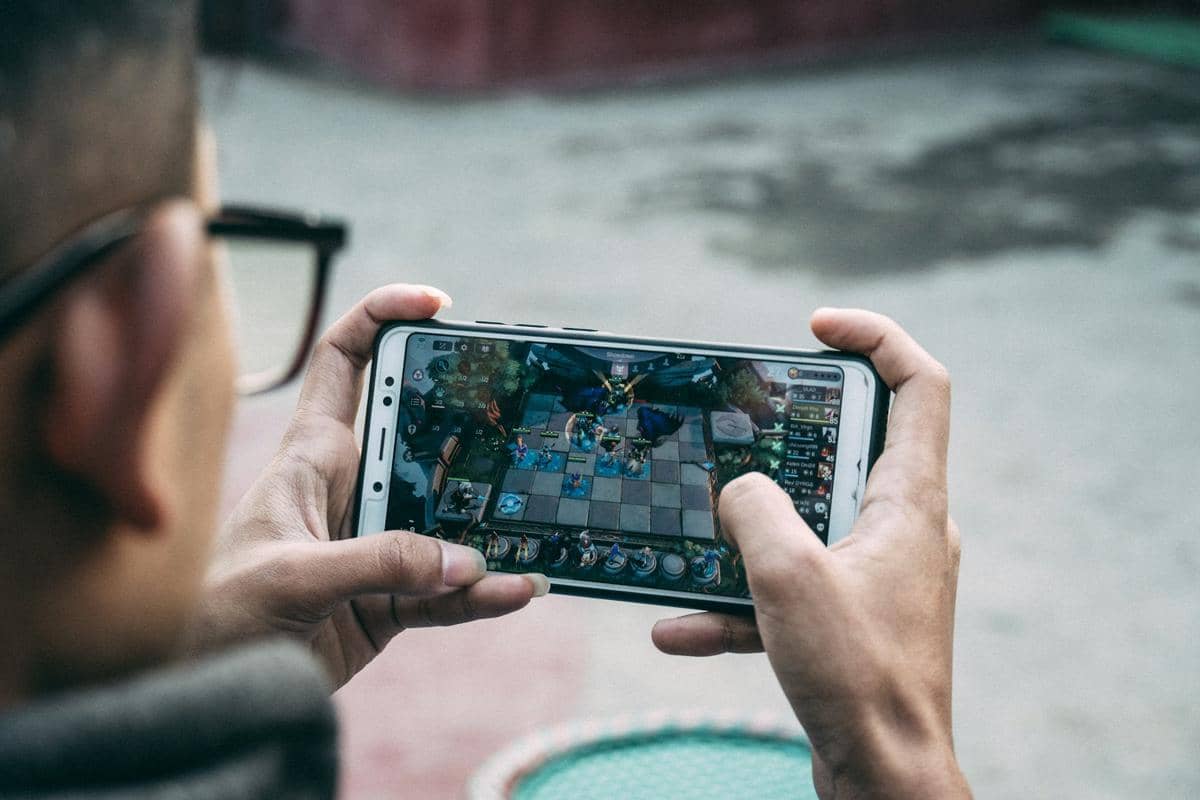 Apakah HP RAM 4 GB Bisa Lancar Main Game? Ini Jawabannya