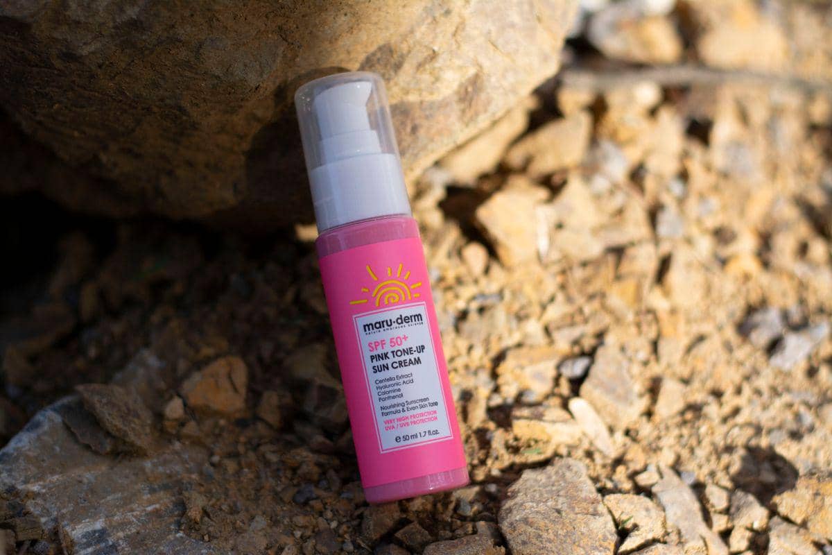 ilustrasi sunscreen spray