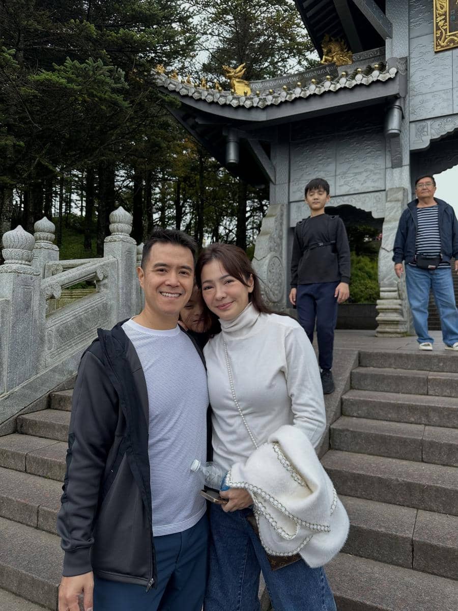 Keluarga besar Maya Septha liburan di China