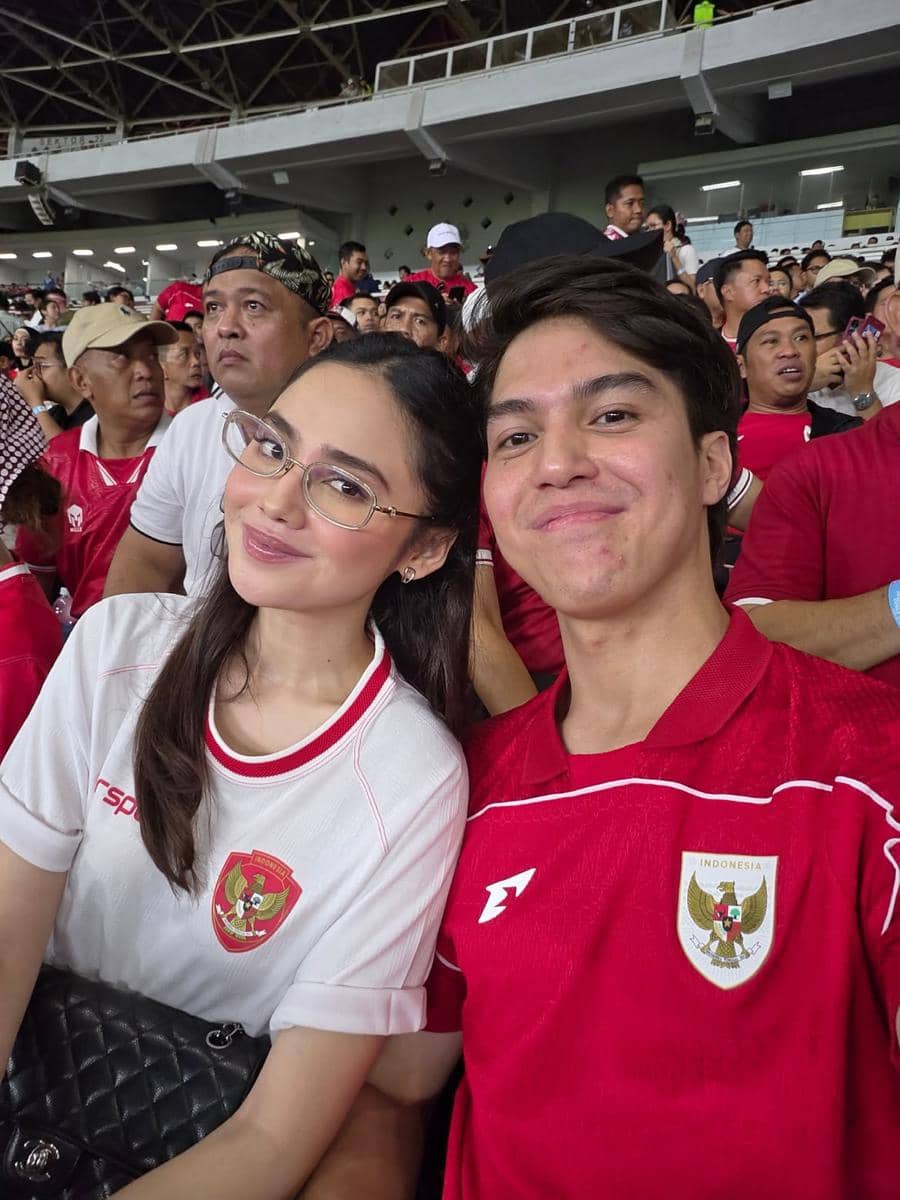 Syifa Hadju dan El Rumi nonton final FIFA ASEAN Cup 2026
