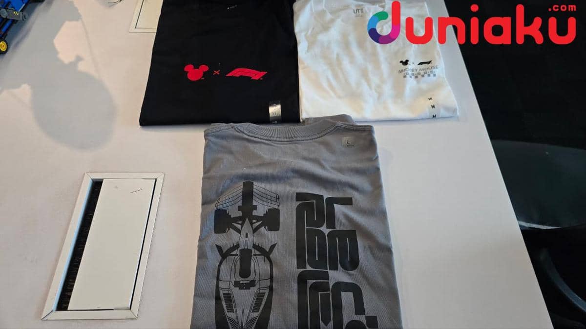 Koleksi UT Disney x Formula 1 dari UNIQLO memadukan karakter Disney dan nuansa balap Formula 1 dalam desain grafis.