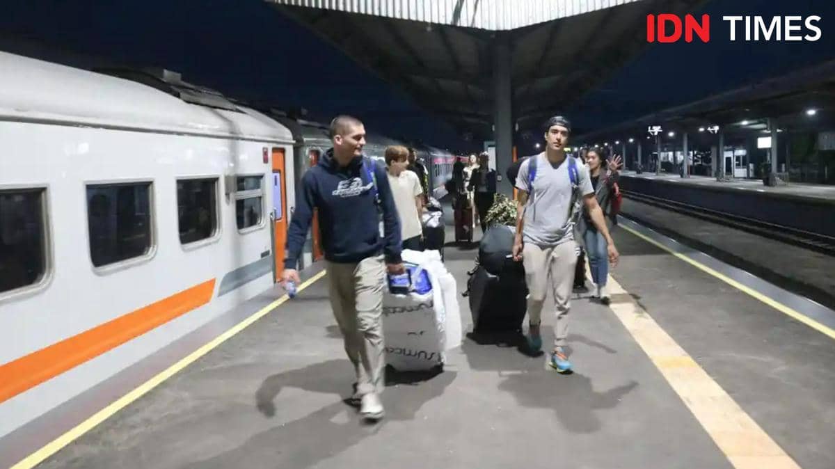 Kenapa WNA Suka Naik Kereta ke Banyumas? Ini Data di Daop 5 Purwokerto