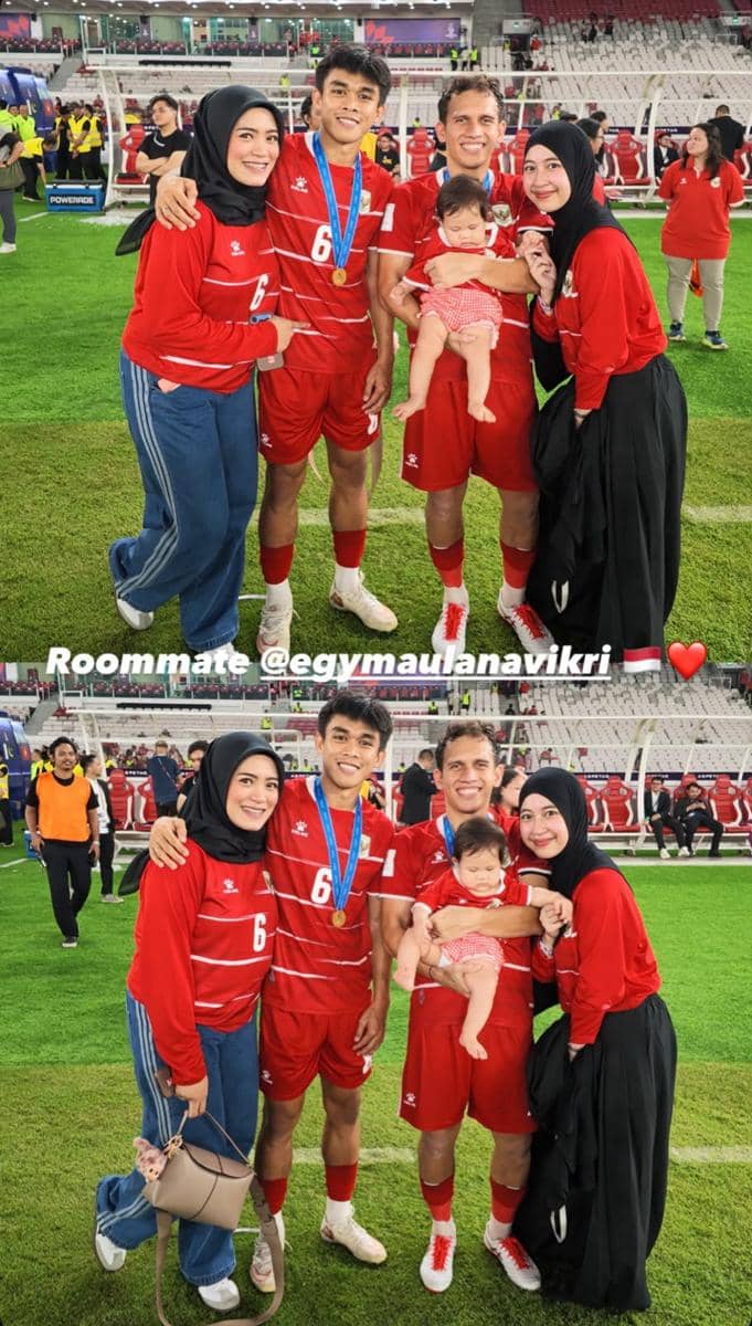 Gaya Keluarga Atlet Timnas di FIFA ASEAN CUP Indonesia vs. Thailand