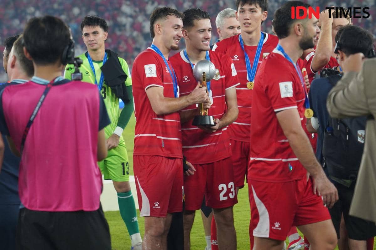 Potret kebahagiaan Timnas Indonesia usai juara FIFA ASEAN Cup 2026. (IDN Times/Sandy Firdaus)