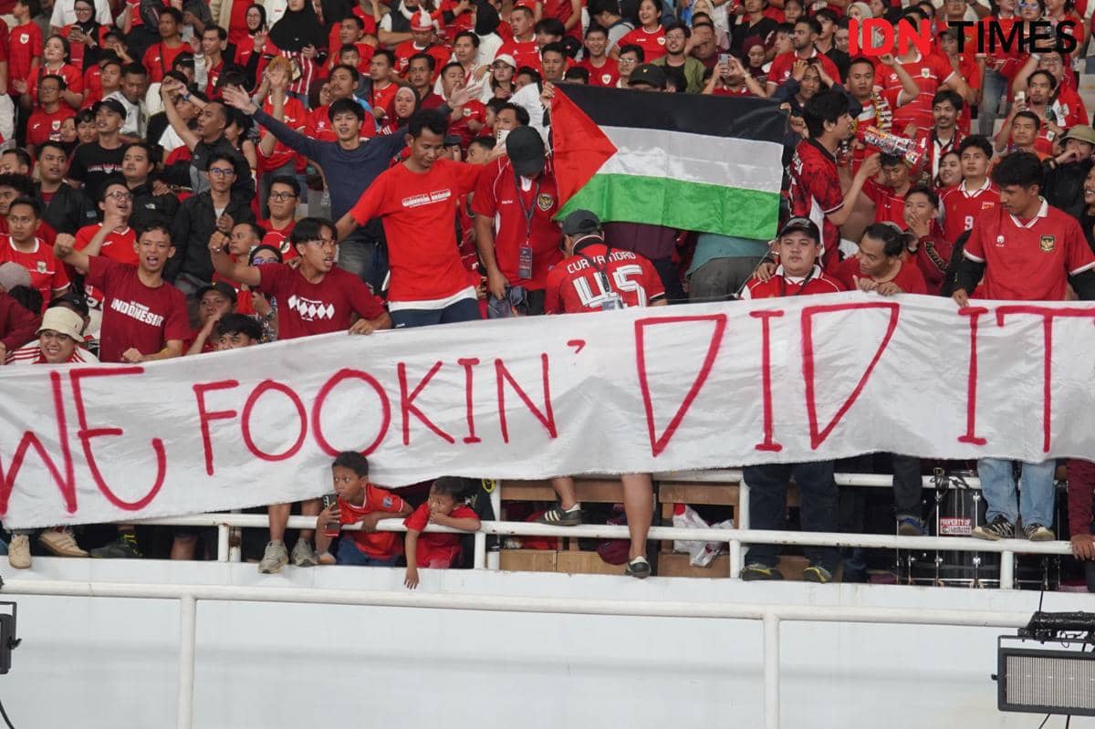 Potret kebahagiaan Timnas Indonesia usai juara FIFA ASEAN Cup 2026. (IDN Times/Sandy Firdaus)