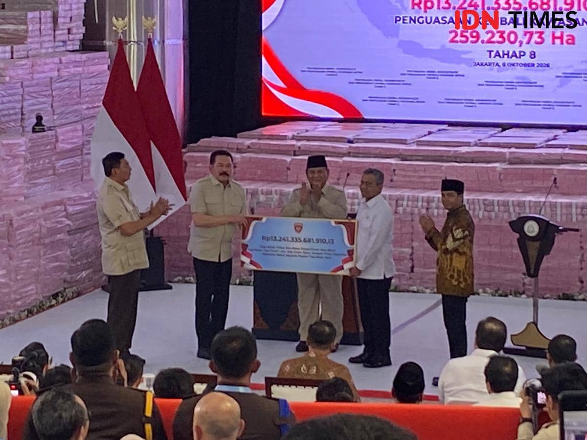 Disaksikan Prabowo, Satgas PKH Serahkan Rp13,24 T dan Lahan 259.230,73 Ha