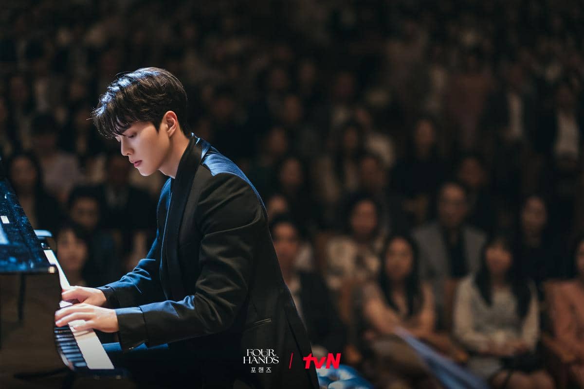 Song Kang di Four Hands, Two Sonatas