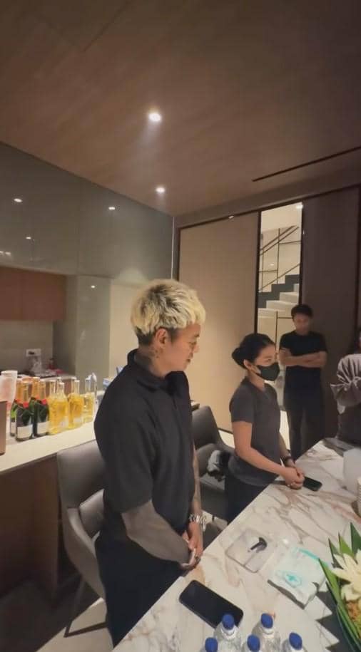 Momen syukuran rumah baru Reza Arap yang dibagikan melalui unggahan di akun Instagram pribadi @ybrap.