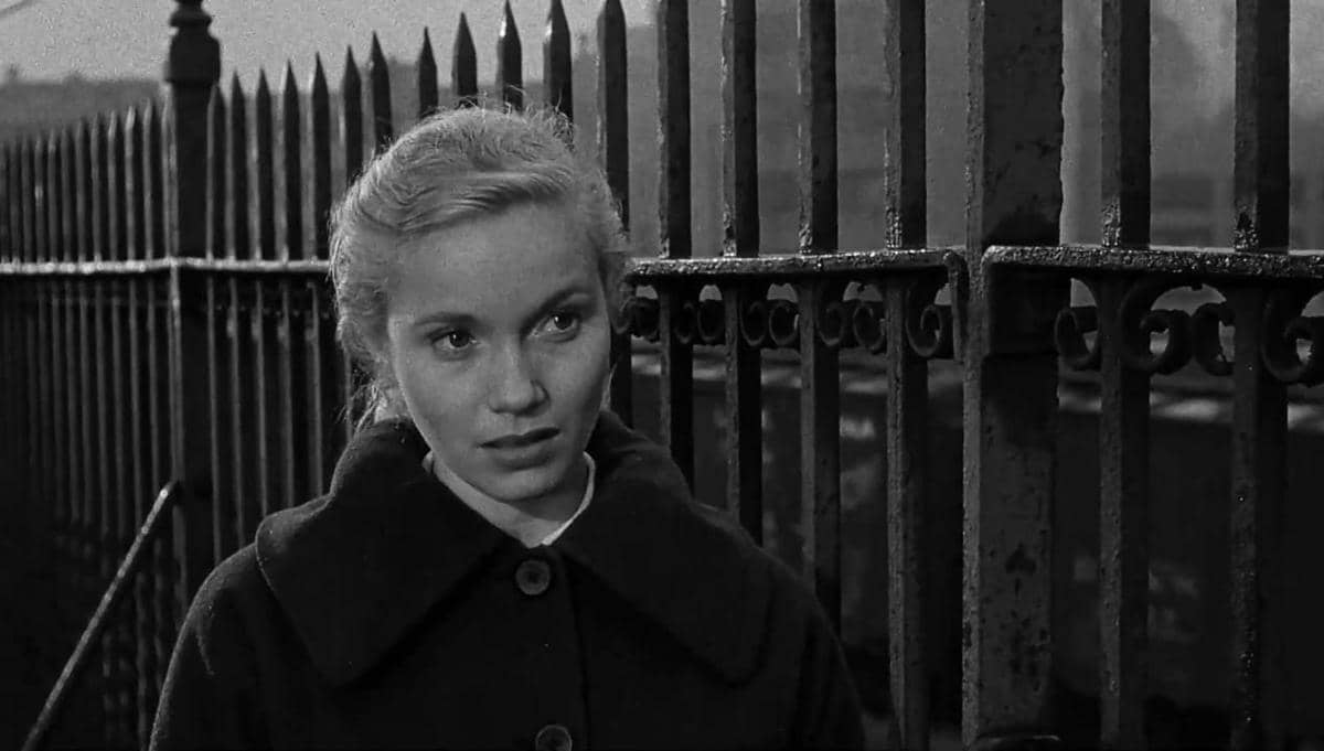 Aktris Eva Marie Saint dalam dokumentasi Columbia Pictures terkait film On the Waterfront yang dibintanginya.