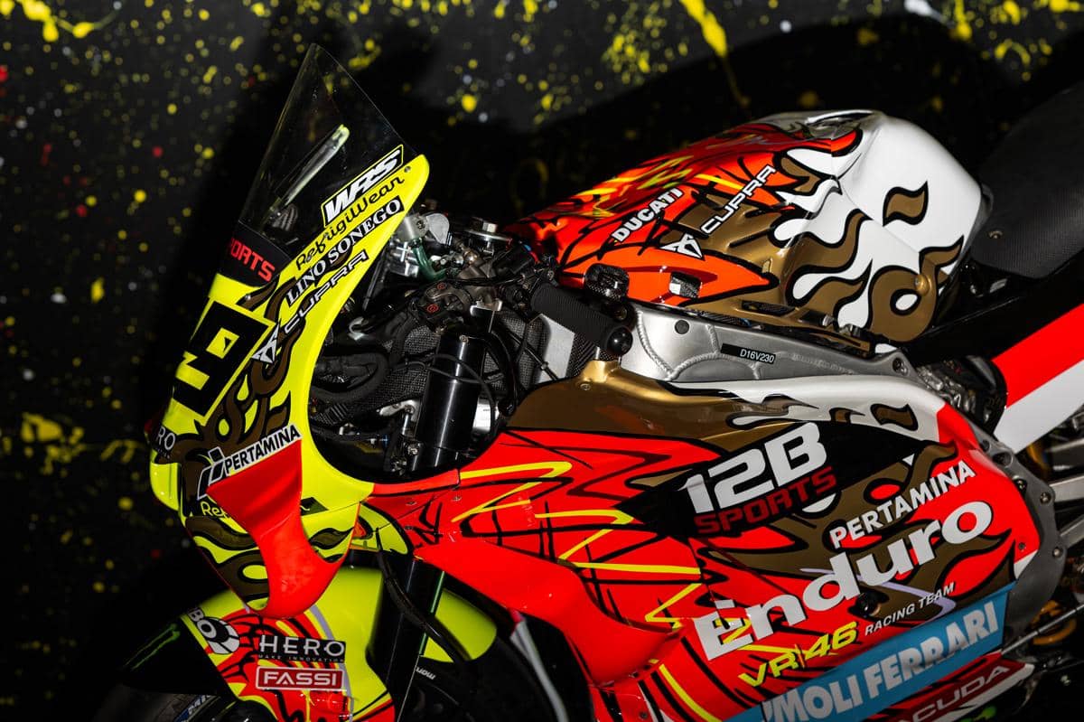 Motor balap Pertamina Enduro VR46 dengan livery bermotif Garuda tampil di Mandalika untuk ajang MotoGP Indonesia.