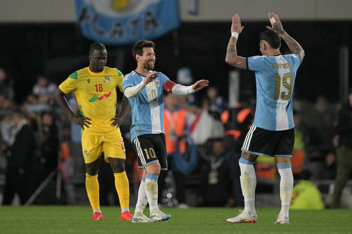 Assist Messi, Otamendi Bawa Argentina Ungguli Benin di Laga Perpisahan