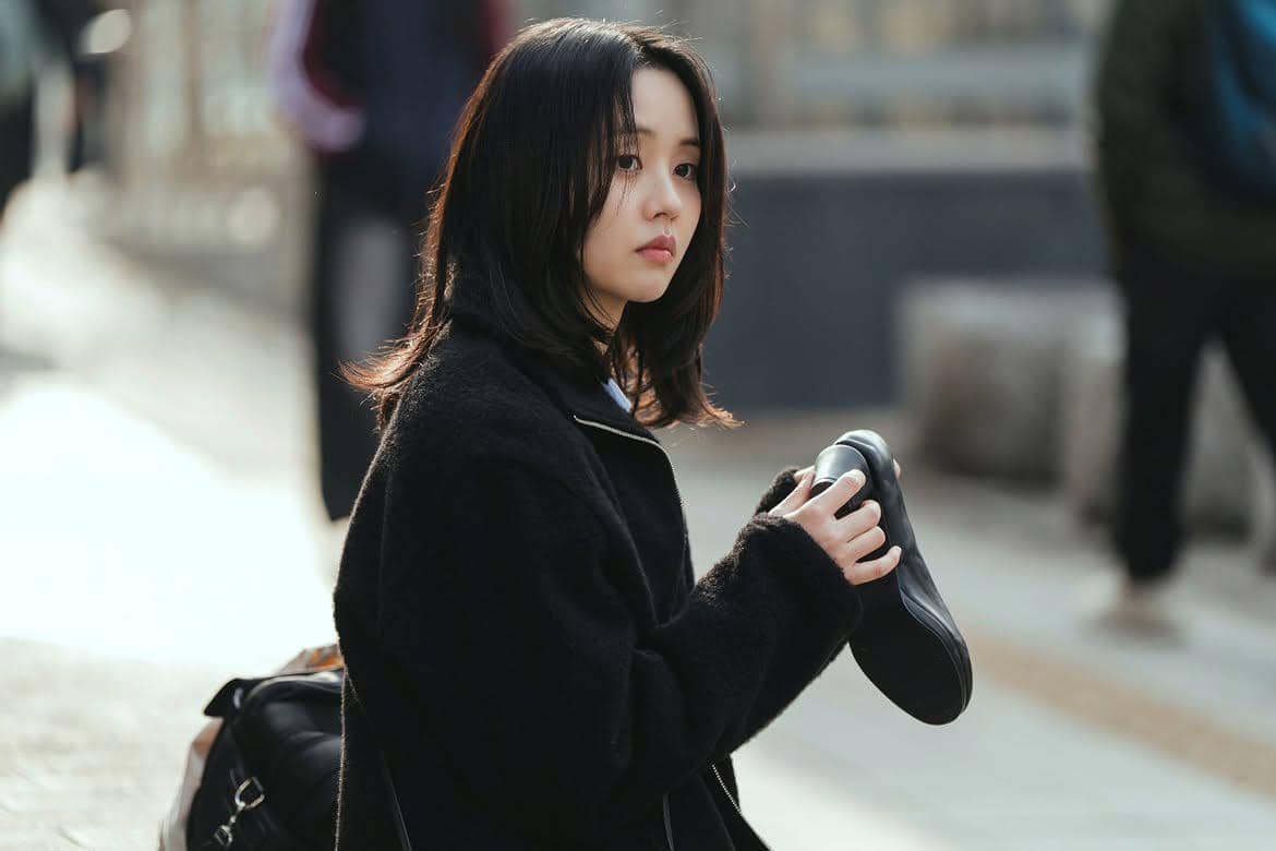 still cuts drama Between Steps