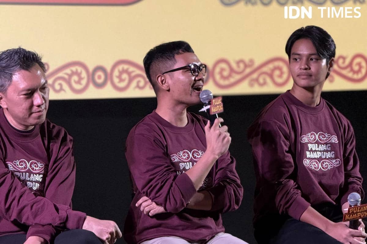 Bene Dion Rajagukguk berbicara dalam konferensi pers trailer film Pulang Kampung pada Rabu, 7 Oktober 2026.