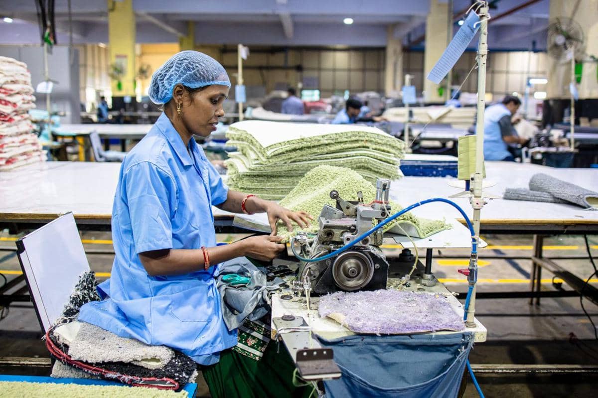 ilustrasi industri tekstil, buruh pabrik, karyawan pabrik, manufaktur, India