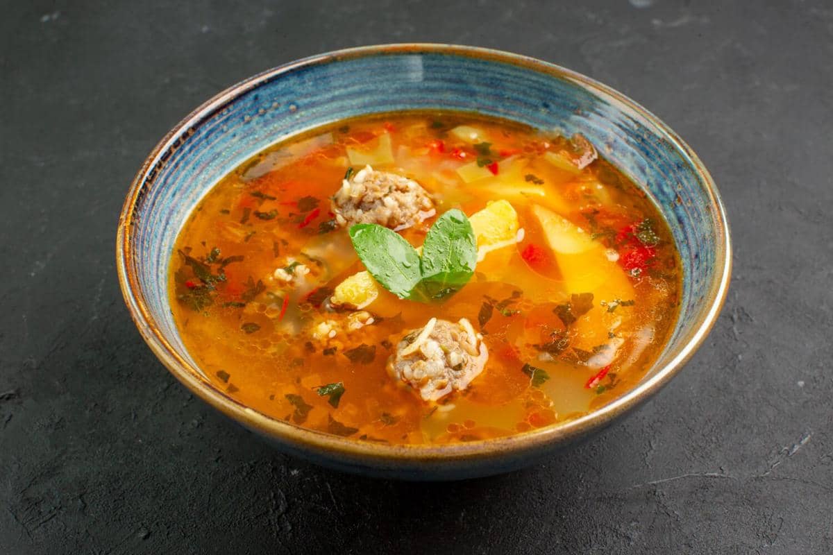ilustrasi sup, sayur, kuah, daging, meatballs, bakso