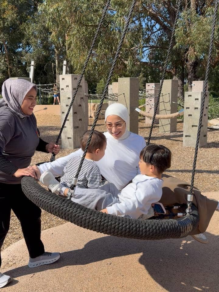 Keluarga Nikita Willy liburan di Perth