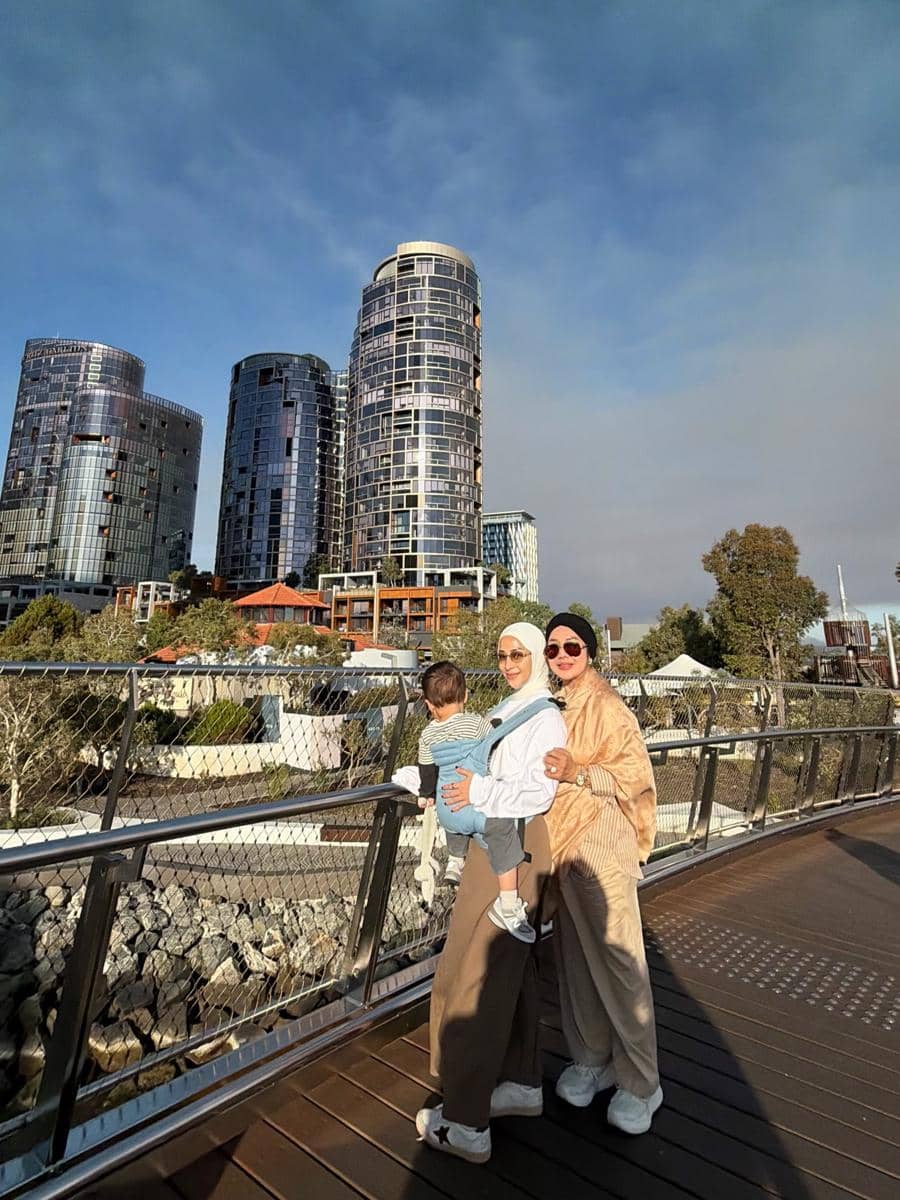 Keluarga Nikita Willy liburan di Perth