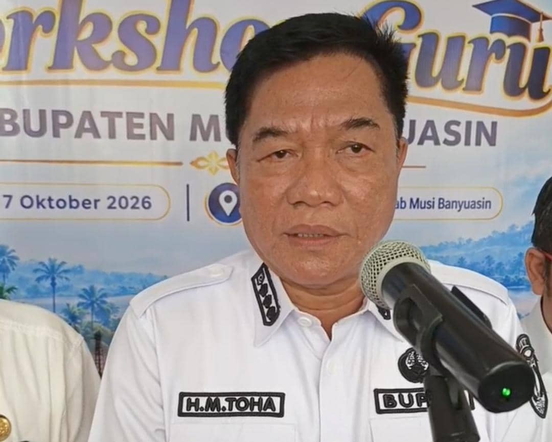 Potret Bupati Musi Banyuasin Toha Tohet dalam dokumentasi Fajeri untuk IDN Times.