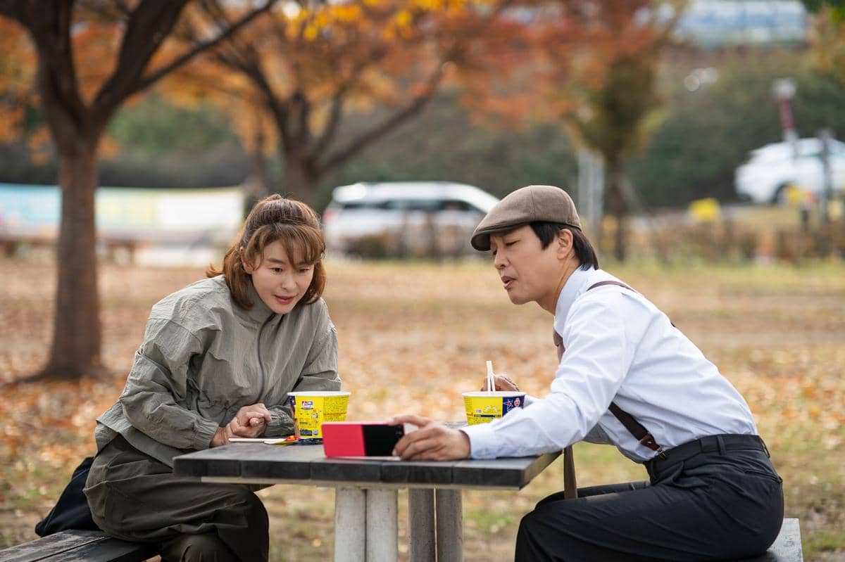 Still cut drama Korea Your Personal Taxi dari Netflix yang digunakan sebagai materi promosi untuk serial tersebut.
