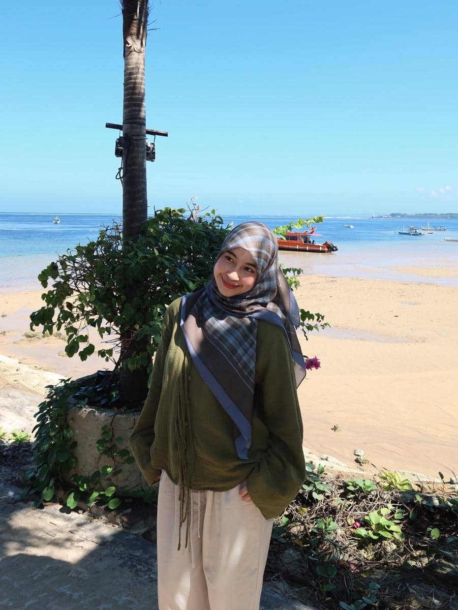 Ide OOTD ala Adiba Khanza
