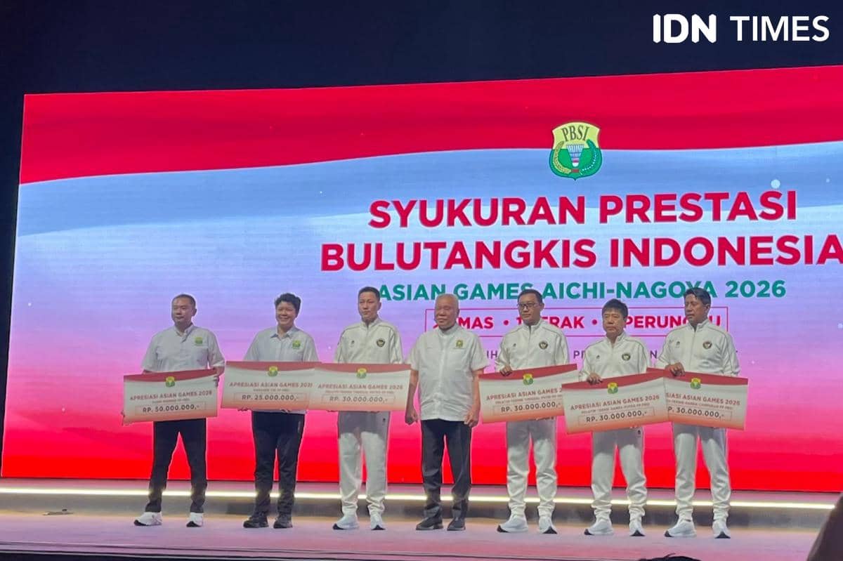 Penyerahan apresiasi dari PBSI untuk tim bulu tangkis Indonesia yang berlaga di Asian Games 2026 Aichi-Nagoya (IDN Times/Margith Damanik)