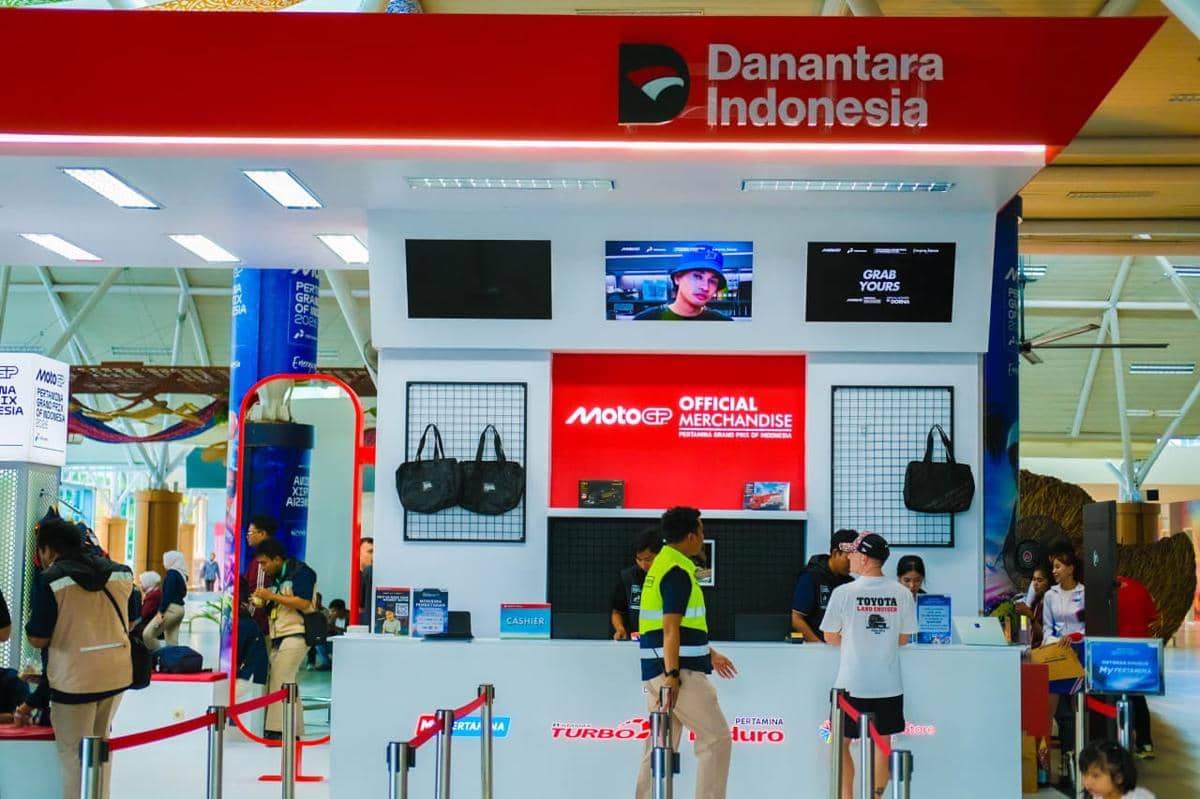 Merchandise Resmi MotoGP Mandalika Bisa Dibeli di Bandara Lombok