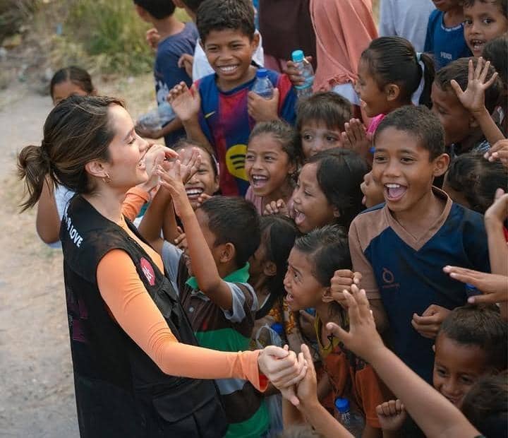 Cinta Laura kunjungi masyarakat korban gempa NTT Agustus 2026