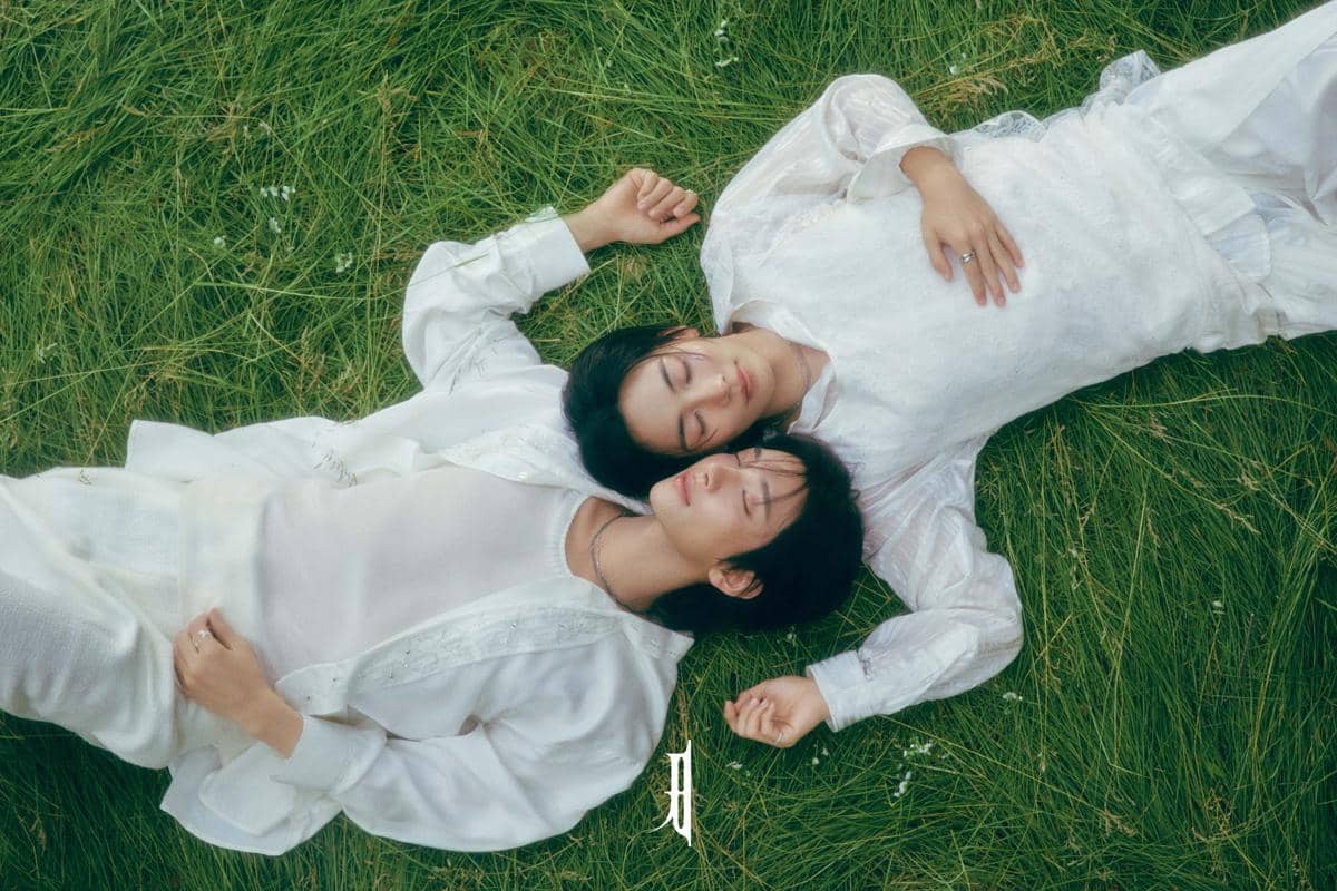 Jeonghan dan Joshua di mini album DREAMSCAPE