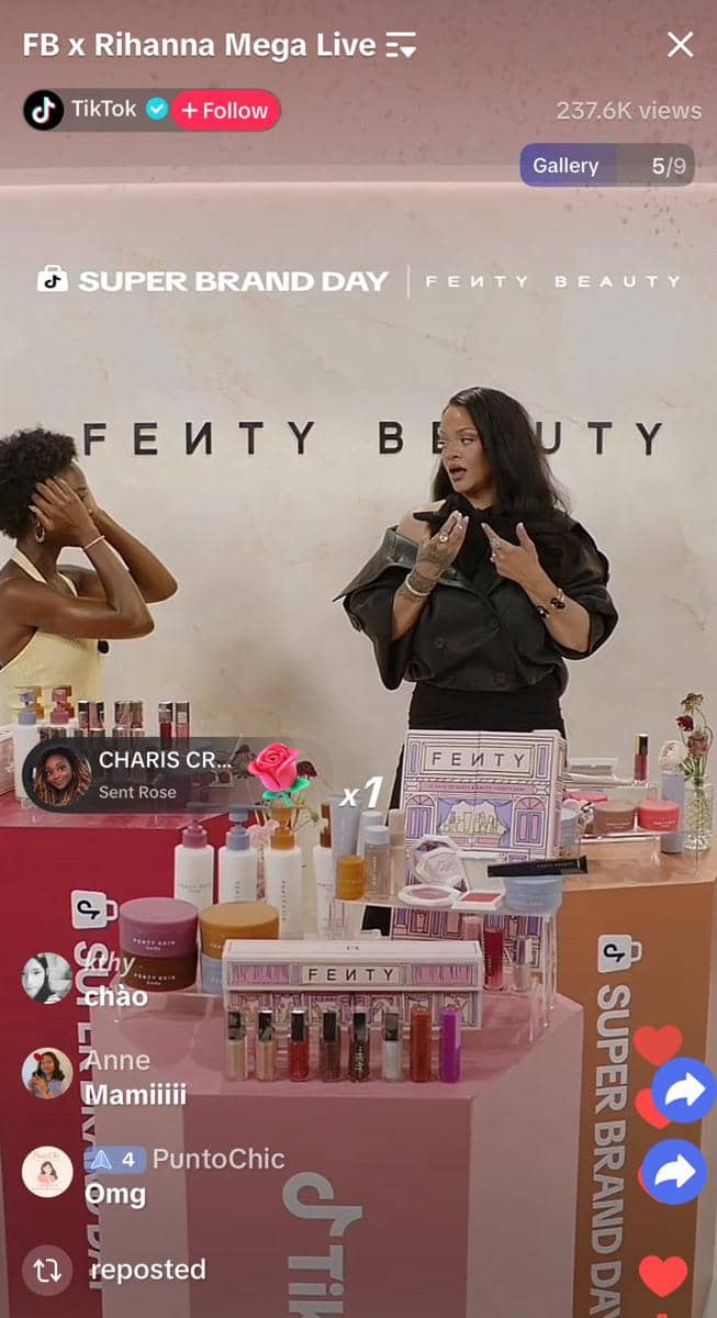 Rihanna tampil dalam sesi live shopping di TikTok, berinteraksi dengan penggemar melalui platform media sosial tersebut.