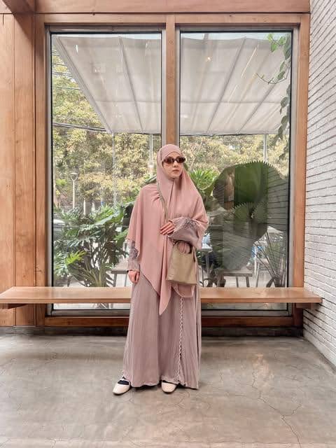 OOTD Dress Hangout ala Natasha Rizky