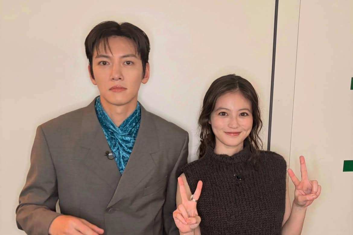 Ji Chang Wook dan Mio Imada dalam drama Merry Berry Love