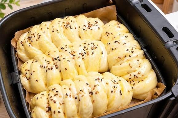 5 Tips Baking Pakai Air Fryer, Kue Tak Gosong dan Mentah
