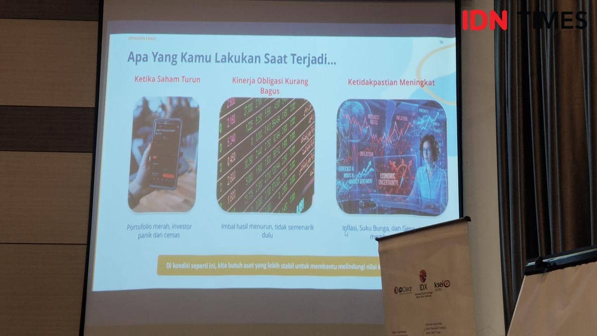 Perwakilan PT Bursa Efek Indonesia Sumatra Selatan memperkenalkan produk ETF Emas dalam kegiatan sosialisasi.